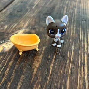 LPS Frenchie with Bathtub